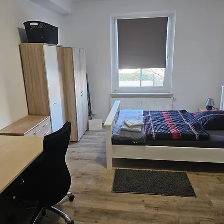 Monteurwohnung An Der Raffinerie 5 Min Zu Fuss Apartman