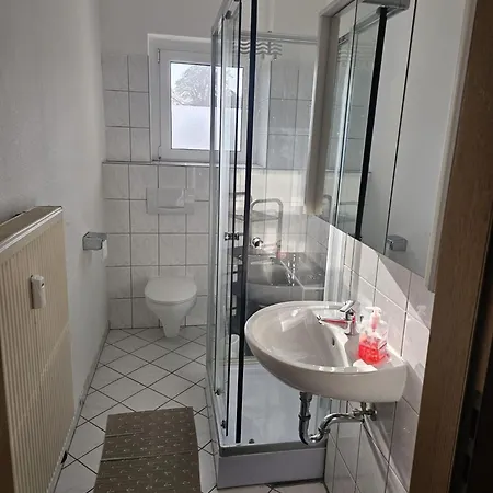 公寓 Monteurwohnung An Der Raffinerie 5 Min Zu Fuss *
